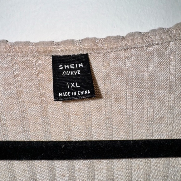 🎉Beige Ribbed Long Sleeve Blouse Cropped - Picture 2 of 3